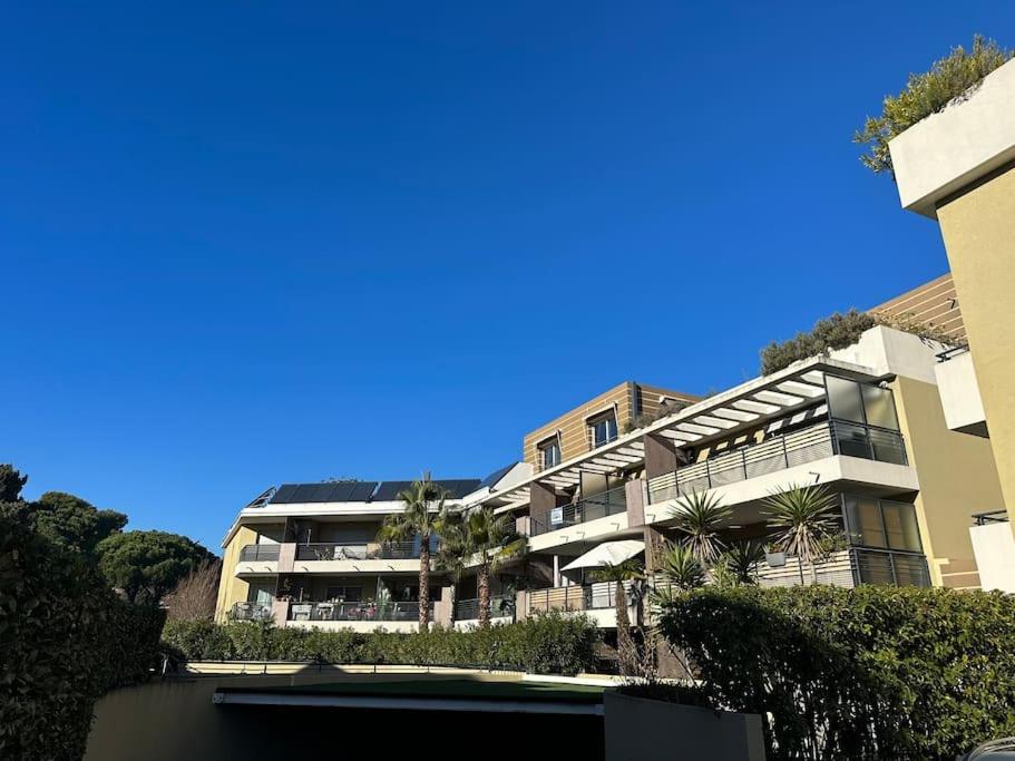 L'Appart Ideal Famille, Terrasse, Piscine, Plage Вилньов Любе Екстериор снимка