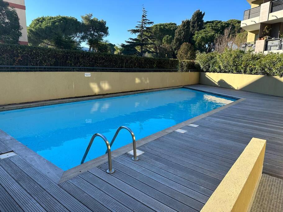 L'Appart Ideal Famille, Terrasse, Piscine, Plage Вилньов Любе Екстериор снимка