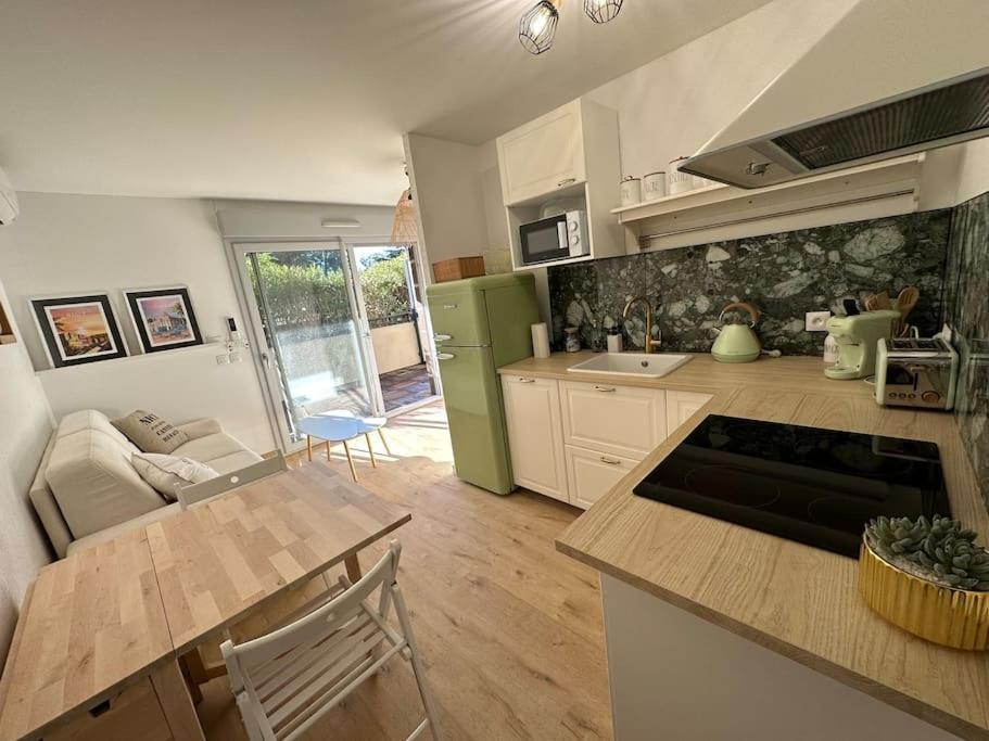 L'Appart Ideal Famille, Terrasse, Piscine, Plage Вилньов Любе Екстериор снимка