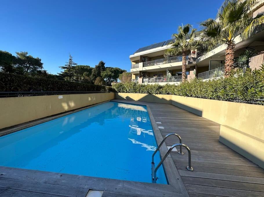 L'Appart Ideal Famille, Terrasse, Piscine, Plage Вилньов Любе Екстериор снимка